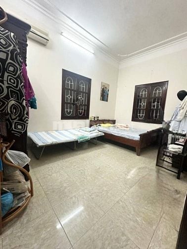 Bán nhà phố Quần Ngựa 100m2, 4 tầng, phân lô, có vỉa hè, ô tô ra vào