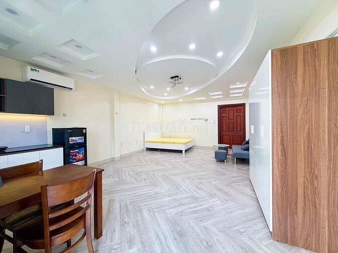 STUDIO BAN CÔNG 45m2 SÁT LOTTE Q7, CRESENT MALL, SC VIVO, Q4, Q1, Q8,.