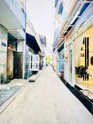 Nhà đẹp 2 lầu có sổ hồng gần Phú Mỹ Hưng quận 7