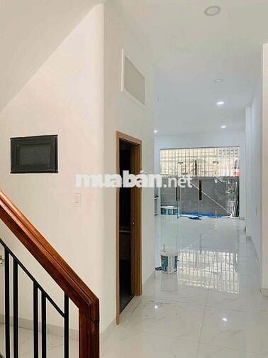 Mặt Tiền Phan Văn Trị 300m2 2 Lầu Suốt Gần Lê Đức Thọ-Ngã 5 Chuồng Cho