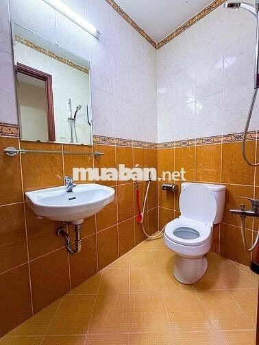 STUDIO BAN CÔNG 45m2 SÁT LOTTE Q7, CRESENT MALL, SC VIVO, Q4, Q1, Q8,.