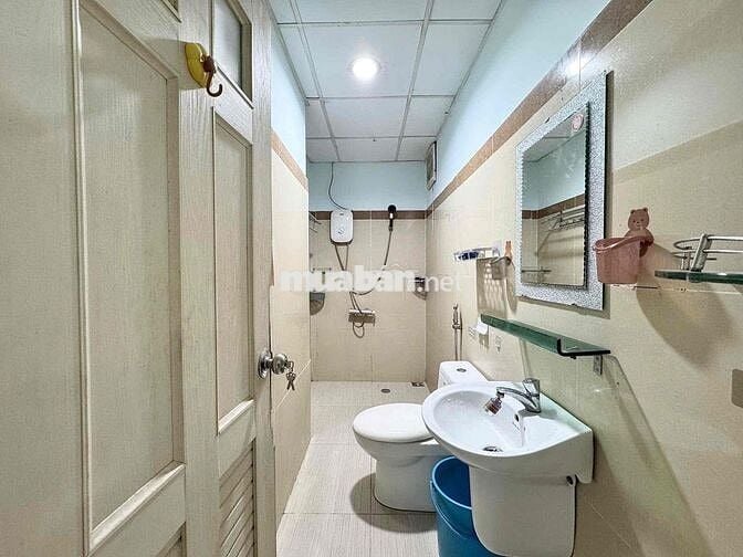 Cho Thuê CC 2PN 1PK 53m2 Thang Máy Hầm Xe Bảo Vệ Ngay ĐH Bách Khoa Q10