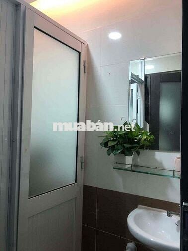 KÝ TÚC XÁ GIÁ RẺ NGÃ TƯ HÀNG XANH BÌNH THẠNH