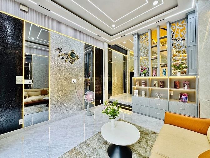 Cần vốn Bán gấp nhà Phan Văn Trị,p10, Gò Vấp. 65m2. Chỉ 2,82tỷ. Hẻm5m