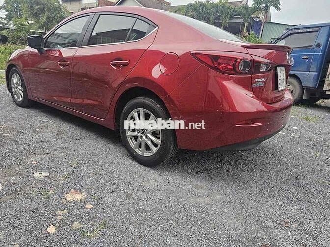 Mazda 3 2018 1.5 AT Sedan - 33000 km