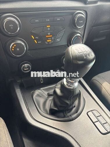 2020 XLS 2.2L 4x2 MT - 118000 km (Số sàn)