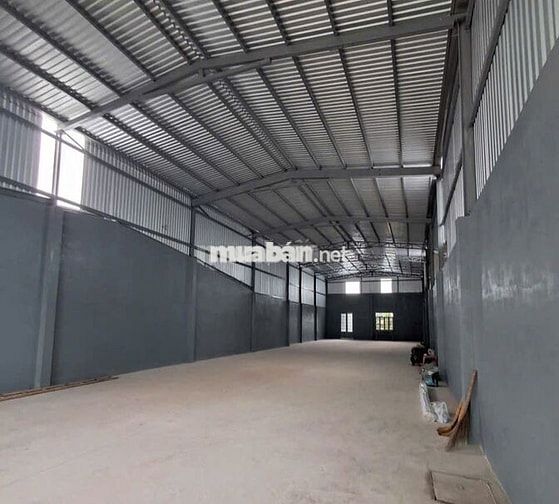 Kho đẹp cần cho thuê giá rẻ diện tích 850m2 ở Nguyễn Văn Qùy
