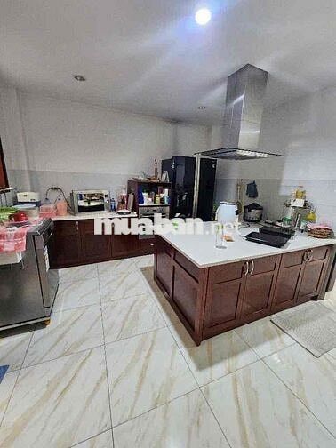 NHÀ Bàu cát dt rộng 5 tầng bề thế ngay trung tâm bàu cát chỉ 11,6tỷ