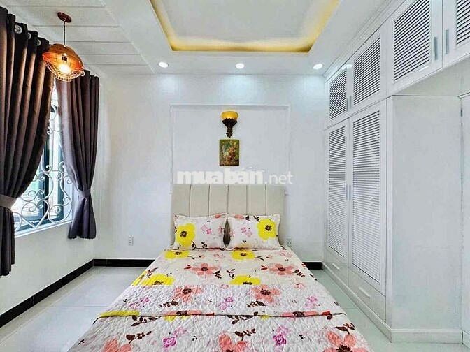 SIÊU PHẨM NGANG HIẾM CÓ KHU ĐỒNG BỘ NHÀ LẦU.