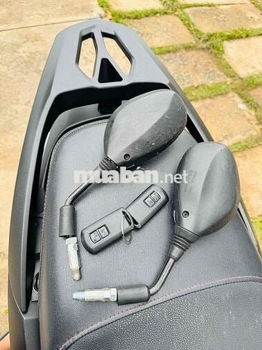 Lead đen nhám 2val bản đặc biệt 2021