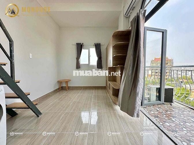 Duplex ban công, máy giặt riêng, full nội thất, phòng rộng ngay VHU