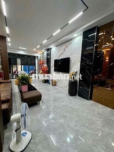 SIÊU PHẨM LẠC LONG QUÂN FULL NỘI THẤT CAO CẤP ĐƯỜNG 8m