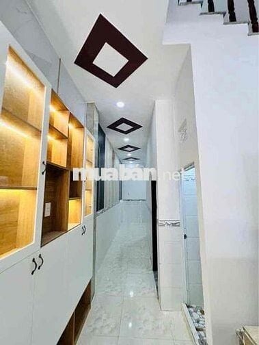 xã lỗ căn nhà shr giá rẻ 2 tỷ có 3PN đường xe hơi