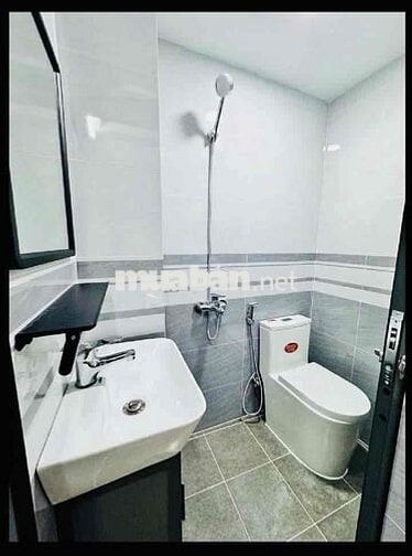 Sát Mặt Tiền - Hẻm Xe Hơi - Đồng Nai - Nhà Mới đẹp -4 Tầng - Chỉ 5tỷ