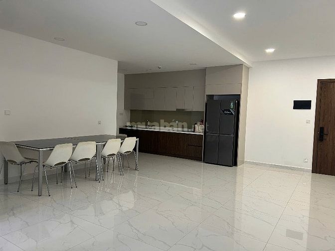 Cho thuê căn hộ trệt Diamond Brilliant Celadon City 112m2, 2 PN +1