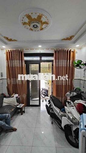 BÁN NHÀ MẶT TIỀN SÁT LÊ VĂN QUỚI BÌNH TÂN 4x10m 2TẦNG 2PN SHR