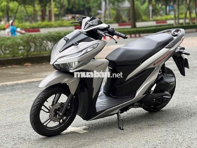 Bán Vario 150 Bạc 2021