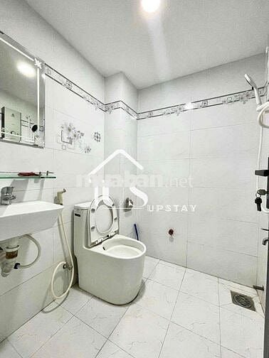 CHÍNH CHỦ CHO THUÊ CĂN HỘ. BA THÁNG HAI, GẦN ĐH KINH TẾ