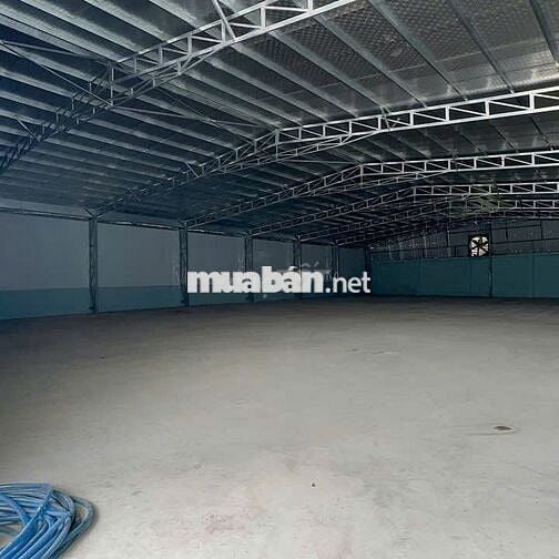 Kho ở Phạm Hữu Lầu diện tích 650m2 cần cho thuê gấp đường cont