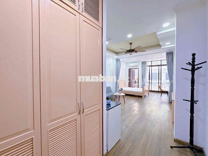 Căn Hộ STUDIO Ban Công Đầy Đủ Nội Thất Ngay Trung Tâm Quận 1