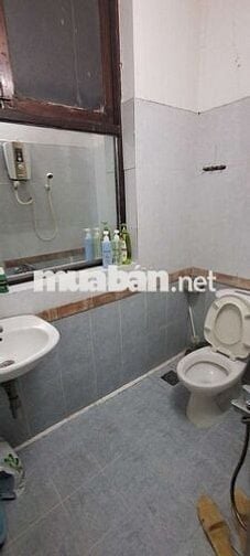Cho thuê trọ tolet, sát chợ Bến Thành