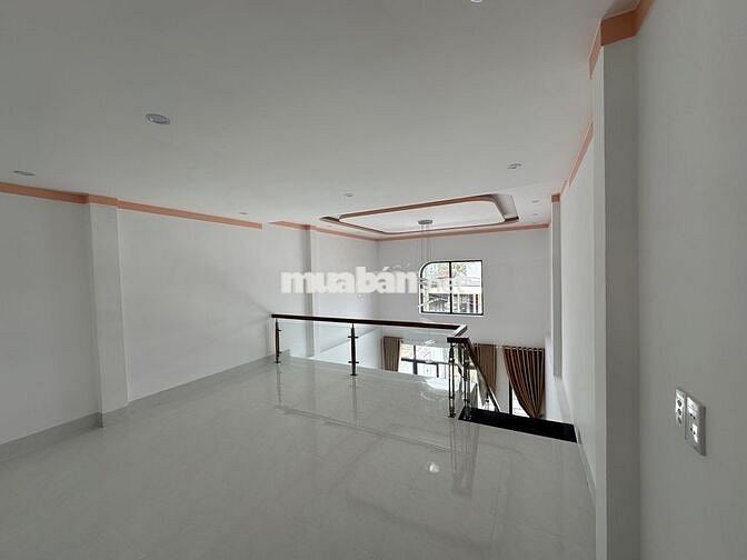 Nhà Mới xây ngay trung tâm thị trấn đất đỏ giá 2ty2