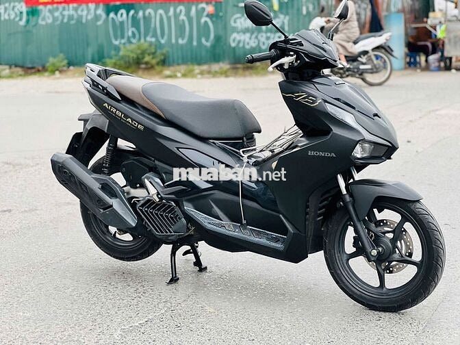 HONDA AIR BLADE 125 ĐEN NHÁM TRẢ GÓP KO LÃI SUÂT.