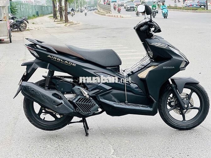 HONDA AIR BLADE 125 ĐEN NHÁM TRẢ GÓP KO LÃI SUÂT.