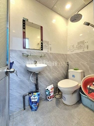 nhà bán chính chủ 1 lầu có sổ hồng gần Phú Mỹ Hưng quận 7