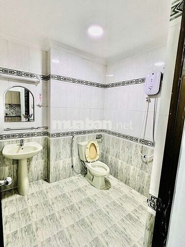 Studio Cửa Sổ, Full Nội Thất, Ngay Ngã Tư Phú Nhuận