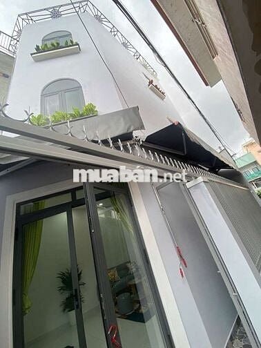 BÁN NHÀ NGUYỄN VĂN QUÁ QUẬN 12, HẺM XE HƠI, 3 TẦNG, DT 39 M² (4.5 × 9)