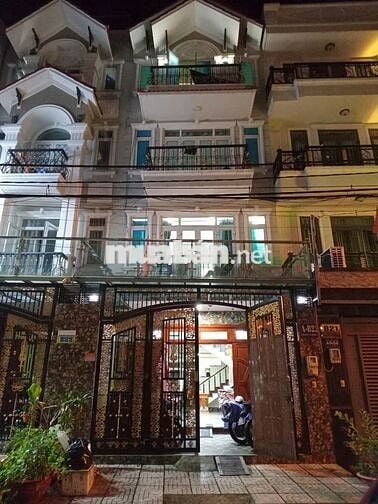 KTX HAPPY HOUSE GẦN TRƯỜNG ĐH LĐXH, GTVT ; CĐ FPT,HOA SEN,VIỄN ĐÔNG