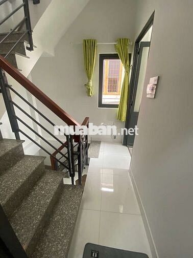 BÁN NHÀ NGUYỄN VĂN QUÁ QUẬN 12, HẺM XE HƠI, 3 TẦNG, DT 39 M² (4.5 × 9)