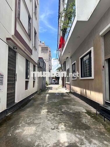 Bán đất mặt ngõ Oto tránh nhau gần Trần Hoàn hướng Đông Nam 110m