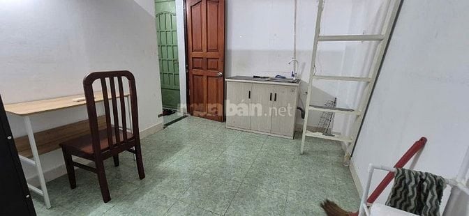 Cho thuê 3 phòng trọ, mới đẹp, giờ giấc tự do. Giá từ 3tr -> 3tr200