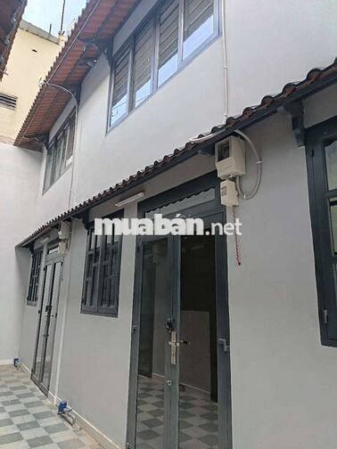 Bán nhà sổ hồng chung đất thổ cư khu dân cư hiện hữu