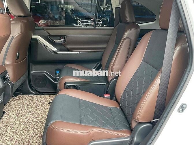 Toyota Innova 2024 Cross HEV 2.0 CVT - 14000 km