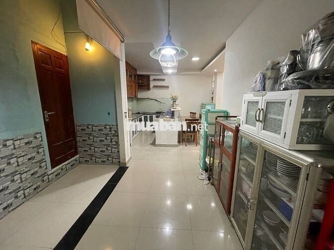 View góc 2 Mặt Tiền, Thoáng mát, Kệ bếp riêng, Gần TDT , Rmit , PMH