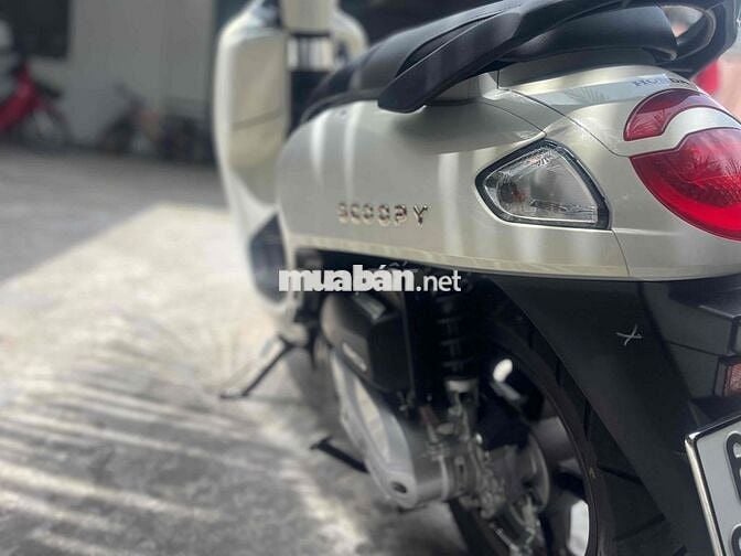 scoopy chạy 500km
