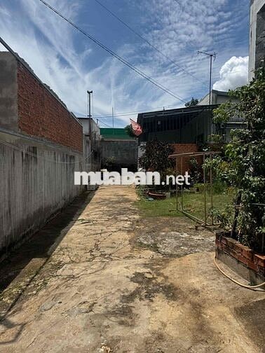 🏡 BÁN ĐẤT TẶNG 2 NHÀ – MUA 1 ĐƯỢC 2 ✨  📍 Vị trí: Phường Tân An – TP. B