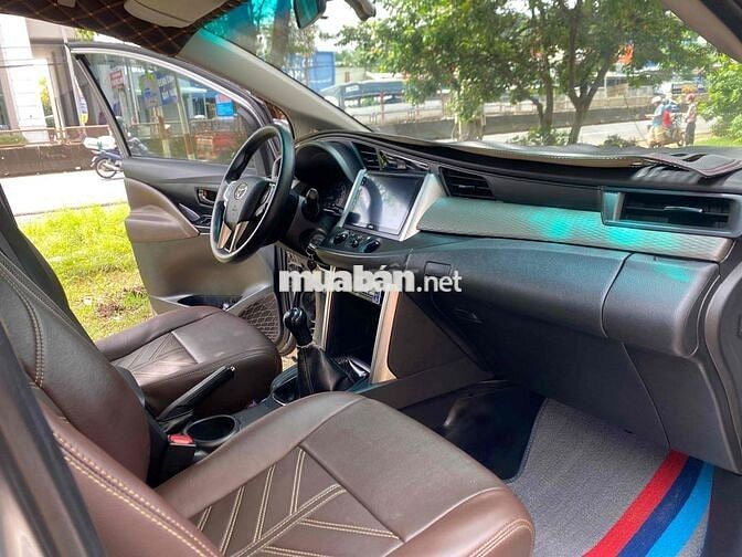 Toyota Innova 2017 2.0E - 78000 km