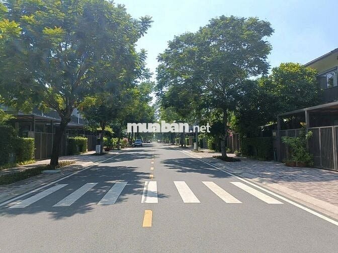 Cho thuê nhà phố vườn 1 trệt 1 lầu 2pn 3vs mới, thoáng mát, yên tĩnh