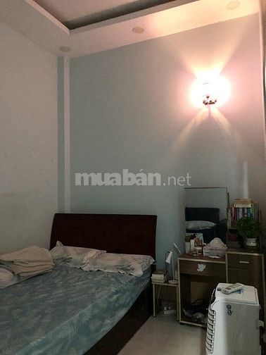 bán nhà 4x14 cấp 4 còn mới , gần huỳnh tấn phát nhà bè quận 7