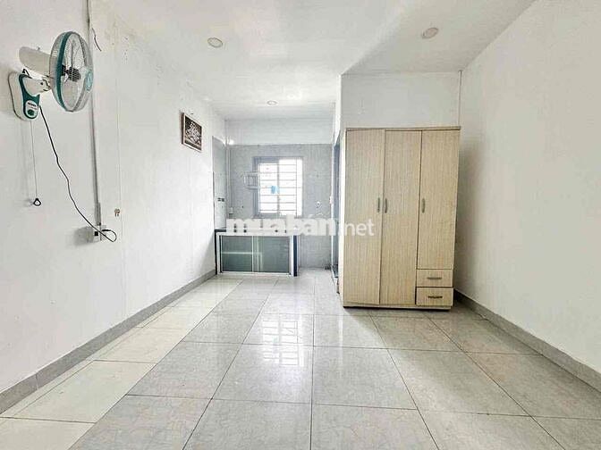 Studio kèm cửa sổ siêu thoáng ngay Phạm Văn Đồng, Kha Vạn Cân, Thủ Đức