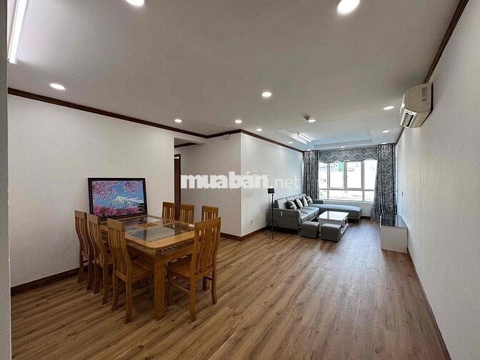 cần tiền em bán gấp căn hộ 3 phòng ngủ,đầy đủ nội thất ,