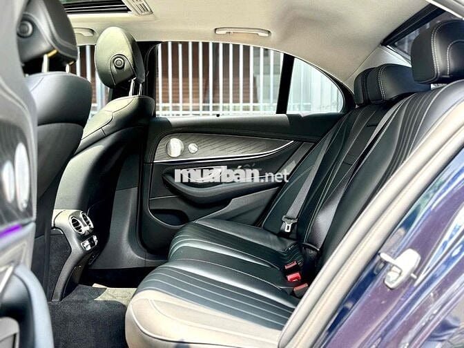 Mercedes Benz E Class 2018 E200 - 77000 km