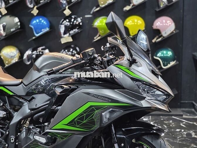 ZX25R 2023 XÁM TITAN PÔ AKRAPOVIC