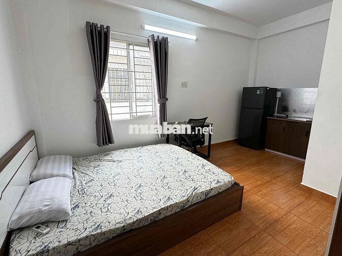 CHDV NGAY VÒNG XOAY TRUNG SƠN, CẦU NGUYỄN VĂN CỪ,CẦU CHỮ Y, UEH, QUẬN7