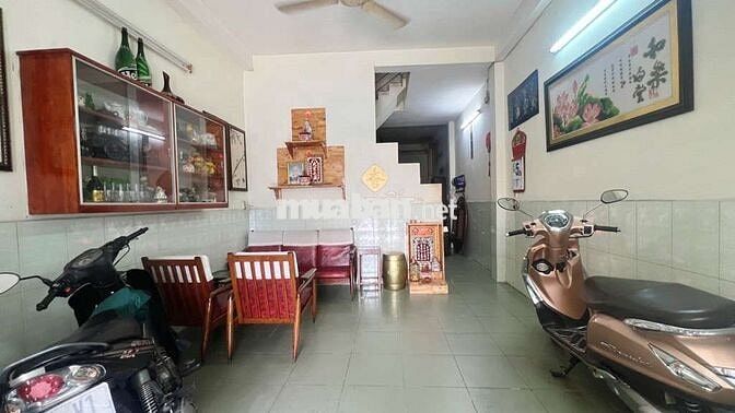 Bán nhà 4 tầng 62m2, đường lớn xe tải 8m thông Bùi Quang Là, Gò Vấp.