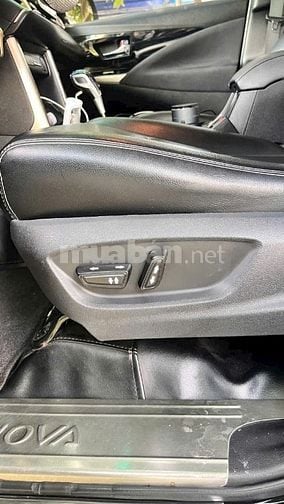 Toyota Innova 2017 Venturer - 580000 km- 495 triệu